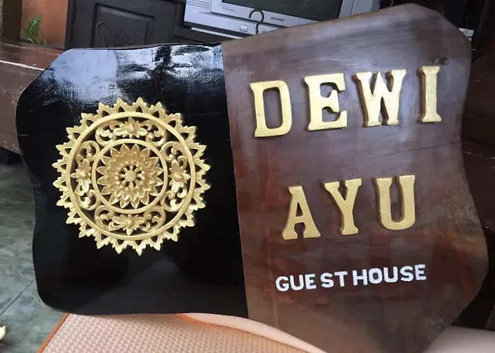 Dewi Ayu At Hanoman *