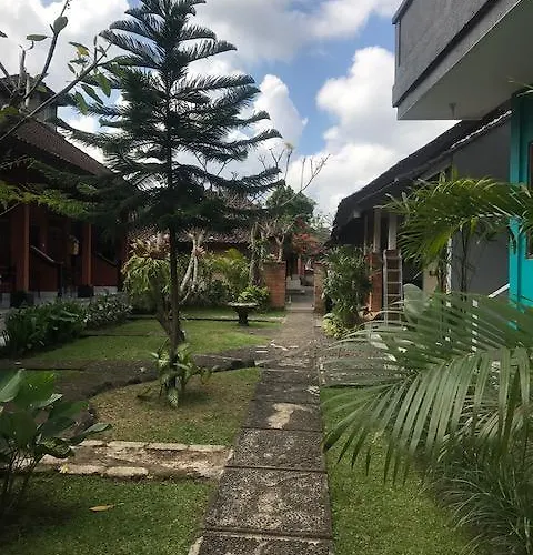 Dewi Ayu At Hanoman بيت ضيافة