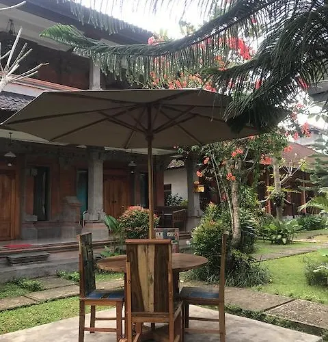 Dewi Ayu At Hanoman بيت ضيافة *
